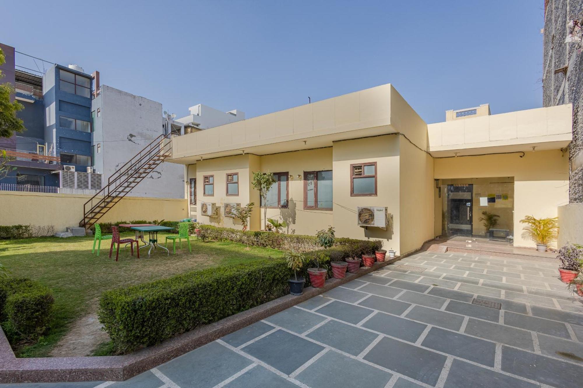 Lime Tree Studio Near Fortis Gurgaon Exterior photo